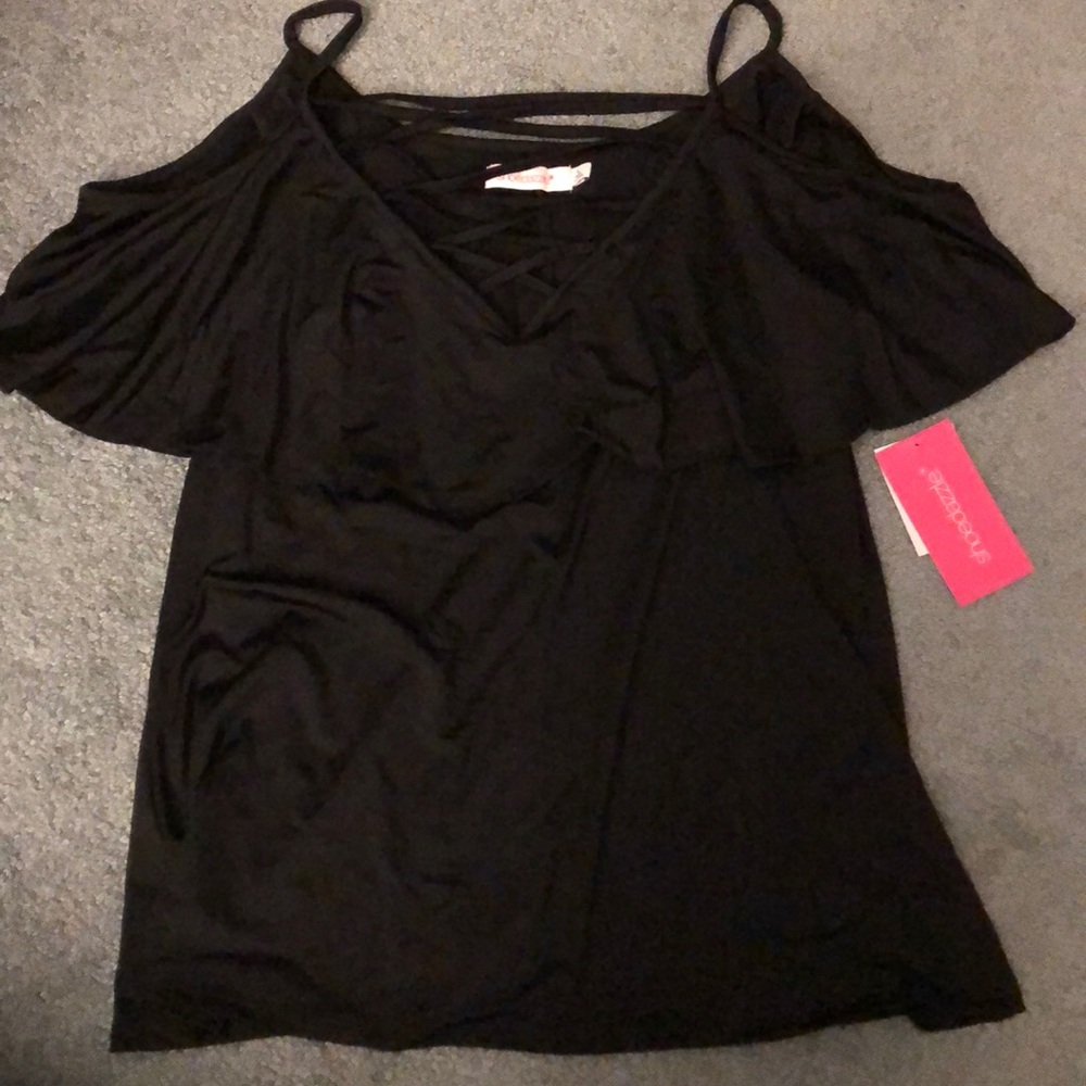 Off shoulder shirt